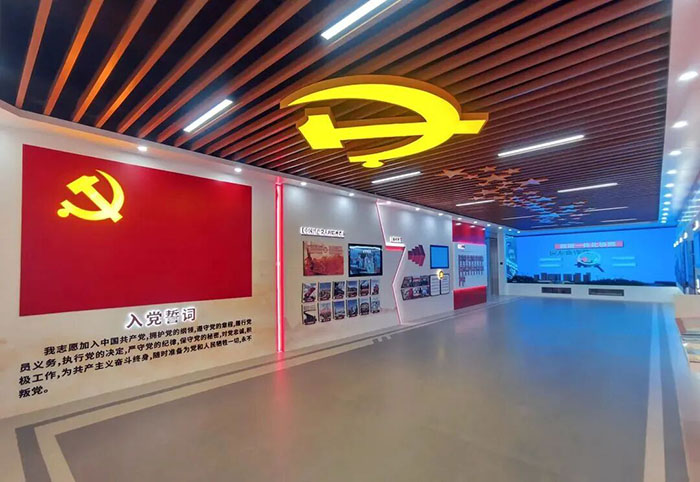 中铁十二局展陈馆:时光隧道中的筑路传奇(图8) 1 (8).jpg